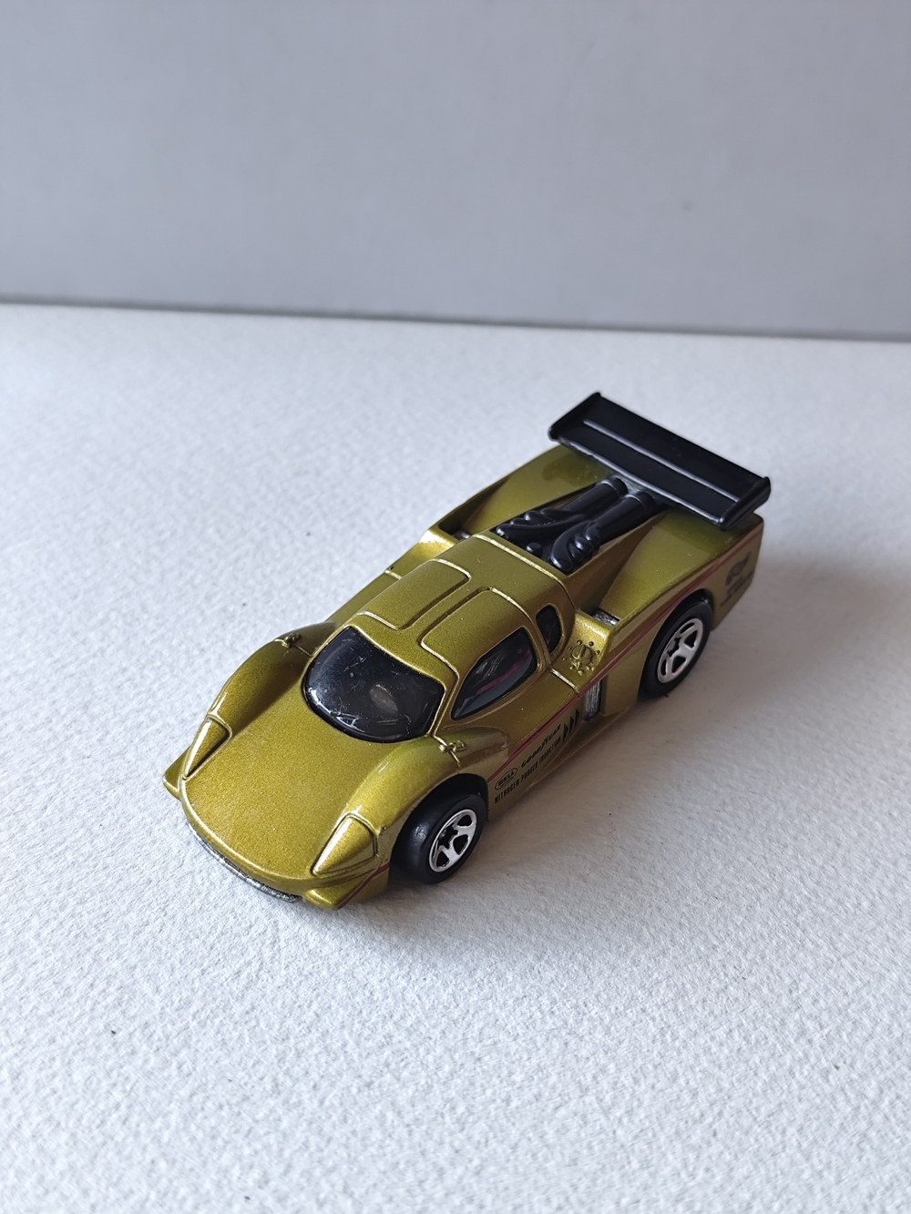 3/$25💙1988 Hot Wheels GT Racer BELL Goodyear Gold Metallic Loose China
